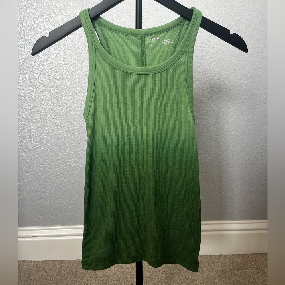 Aerie Fitted Green Tank Top with Gradient Effect